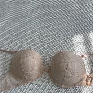 Victoria's Secret NWT Lace Push-Up Bra - Beige